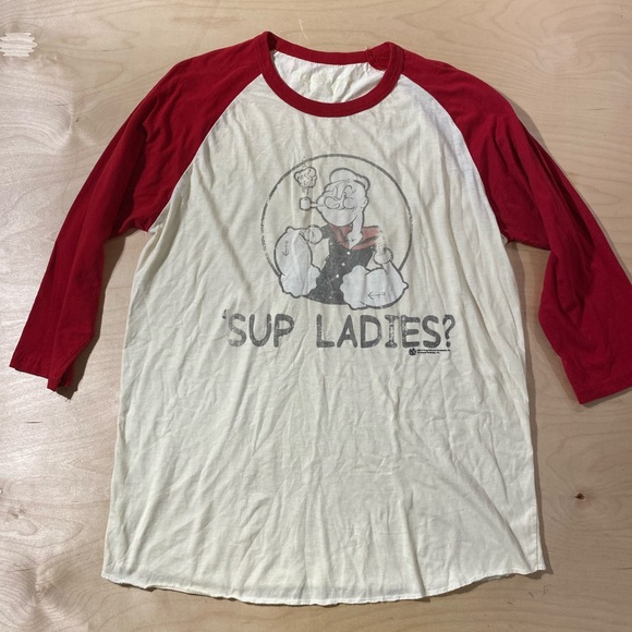 Red and White Graphic T-Shirt XL (OM) - Picture 4 of 12